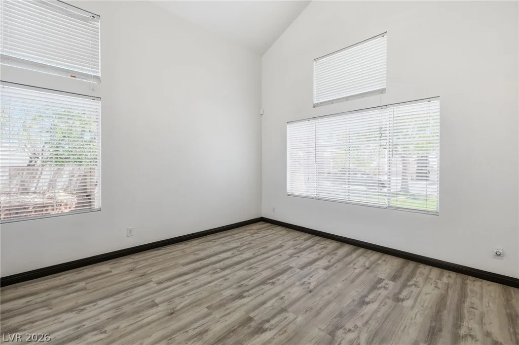 2421 Bloomington, Las Vegas, NV 89134