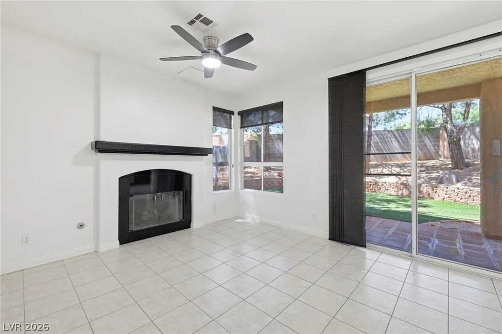 2421 Bloomington, Las Vegas, NV 89134