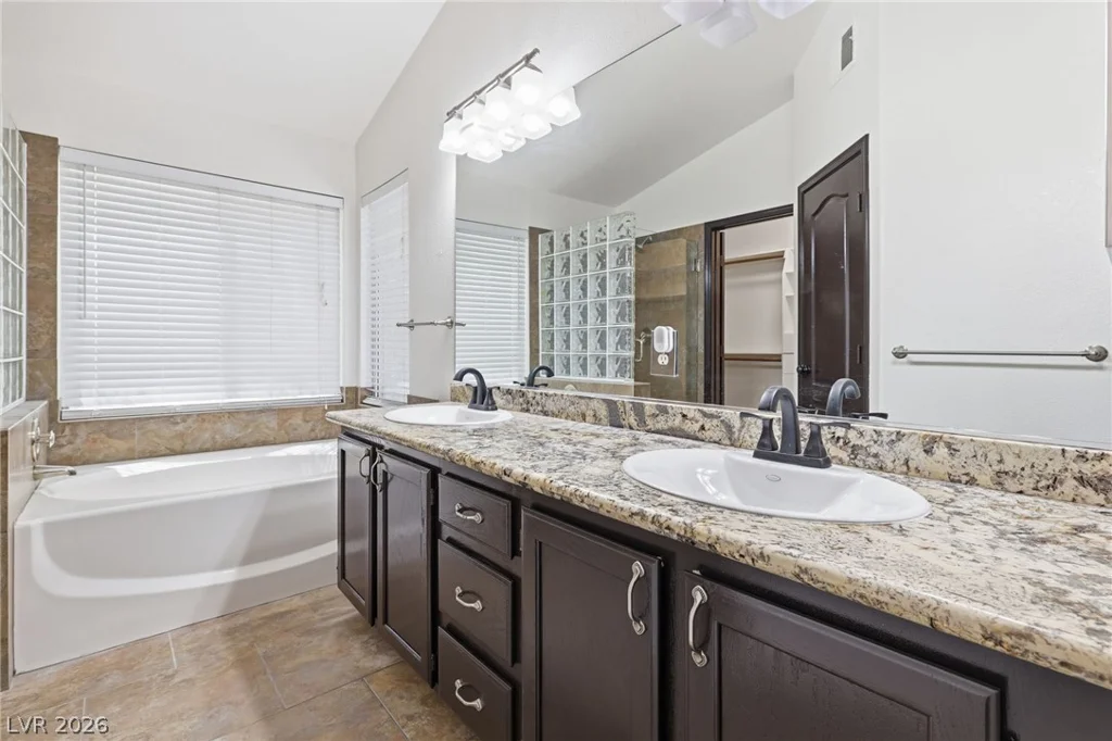2421 Bloomington, Las Vegas, NV 89134