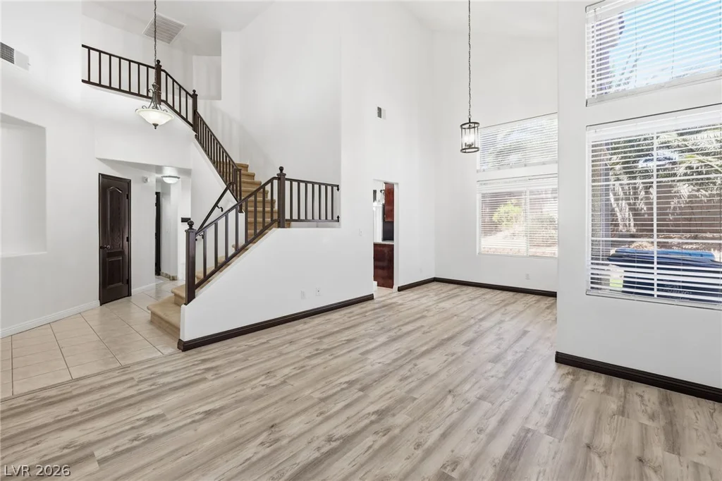 2421 Bloomington, Las Vegas, NV 89134