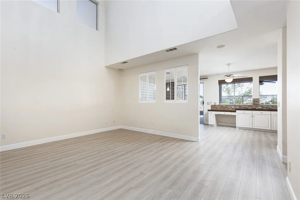 8528 Estrelita, Las Vegas, NV 89128