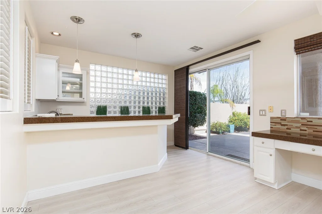 8528 Estrelita, Las Vegas, NV 89128