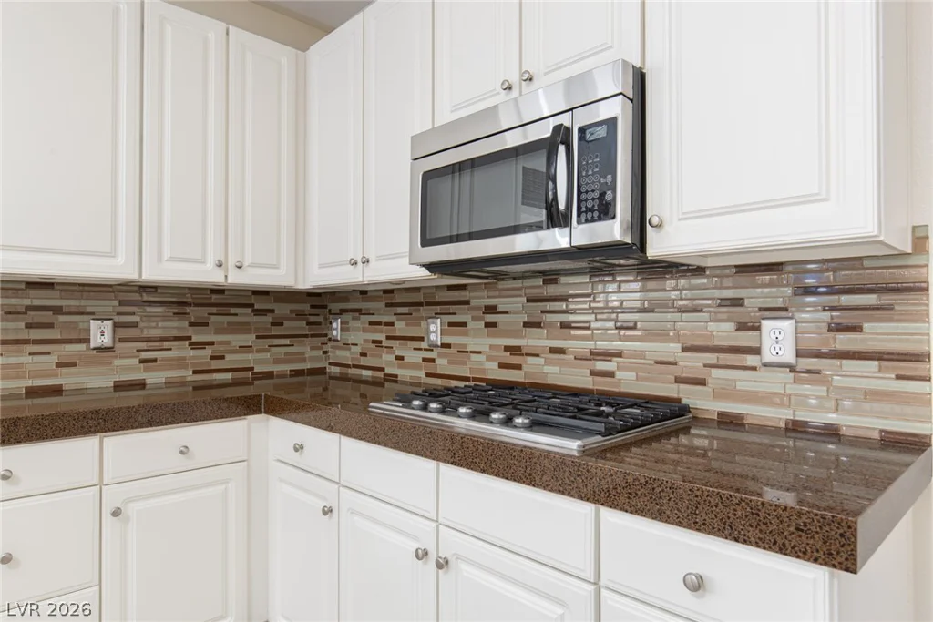 8528 Estrelita, Las Vegas, NV 89128