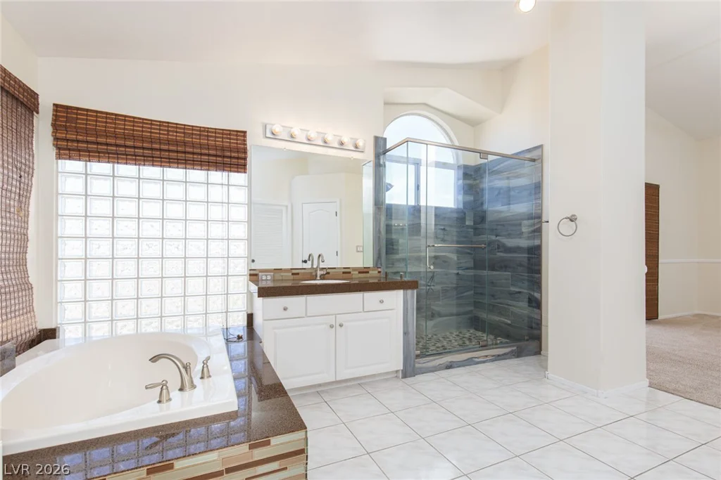 8528 Estrelita, Las Vegas, NV 89128