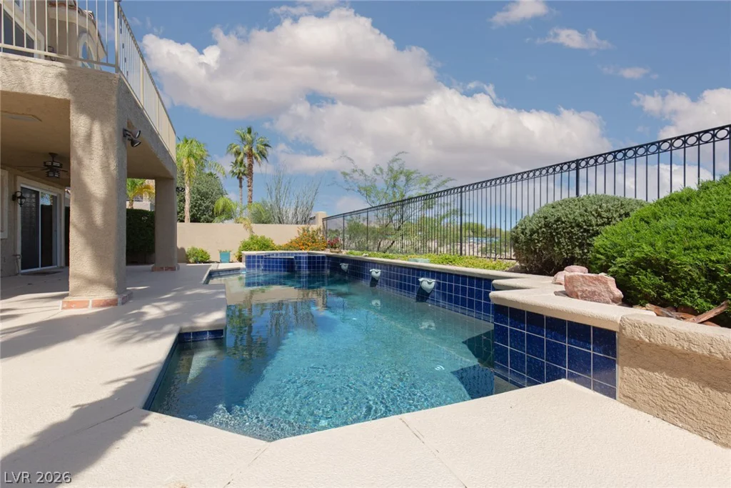 8528 Estrelita, Las Vegas, NV 89128