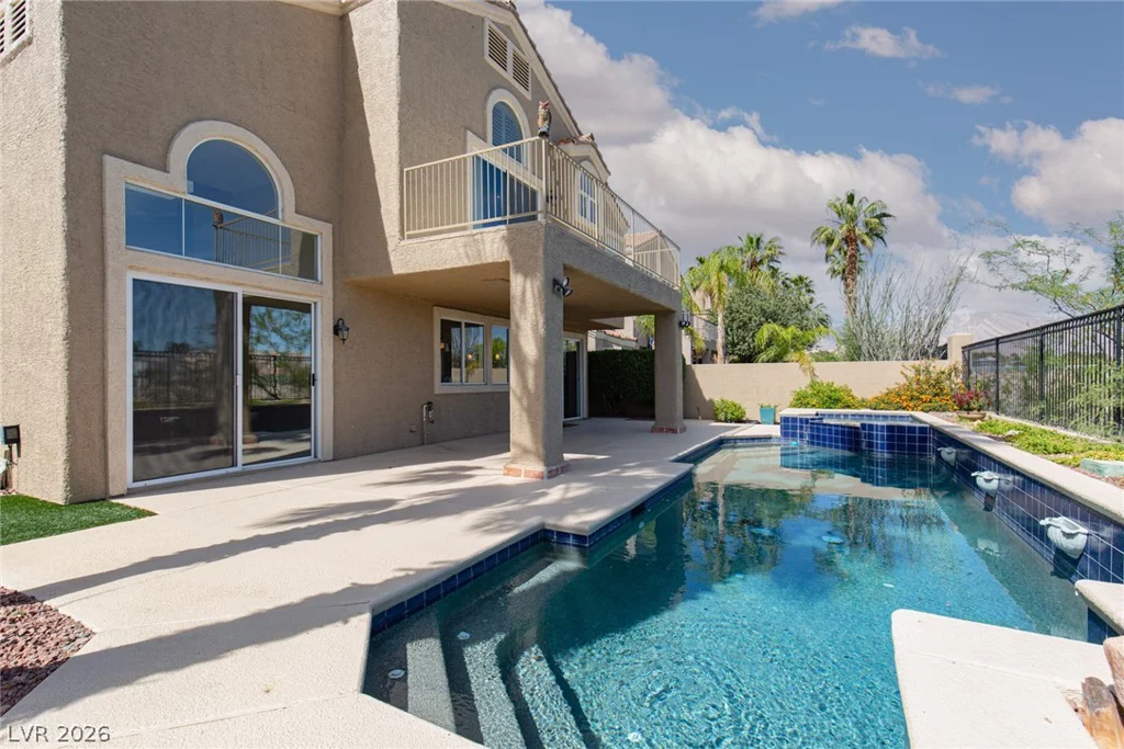 8528 Estrelita, Las Vegas, NV 89128