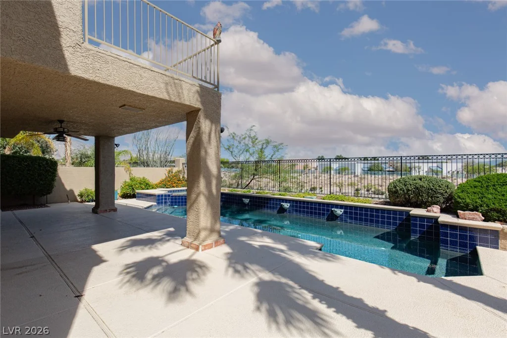 8528 Estrelita, Las Vegas, NV 89128