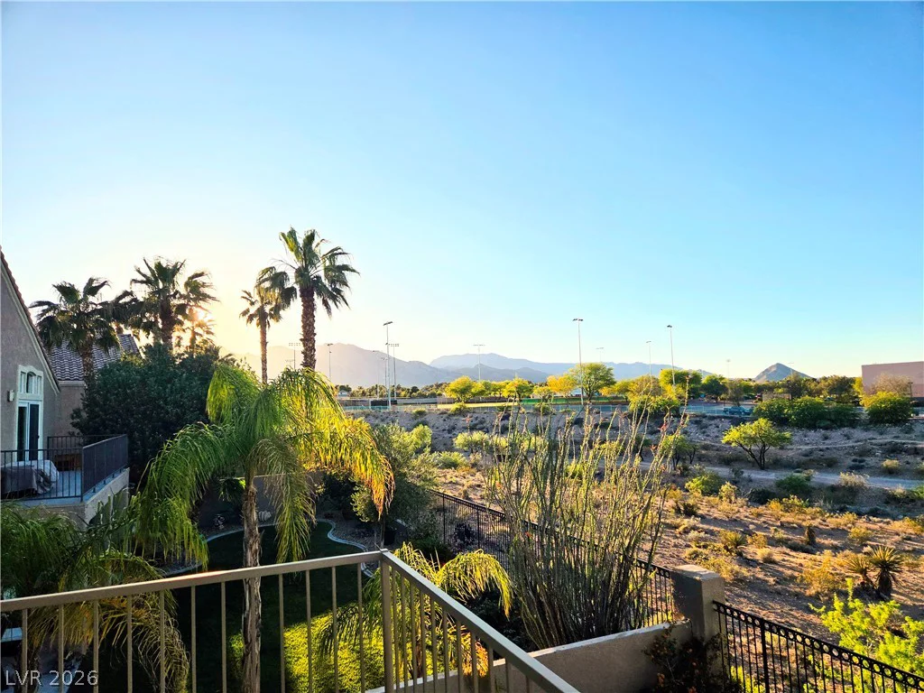 8528 Estrelita, Las Vegas, NV 89128