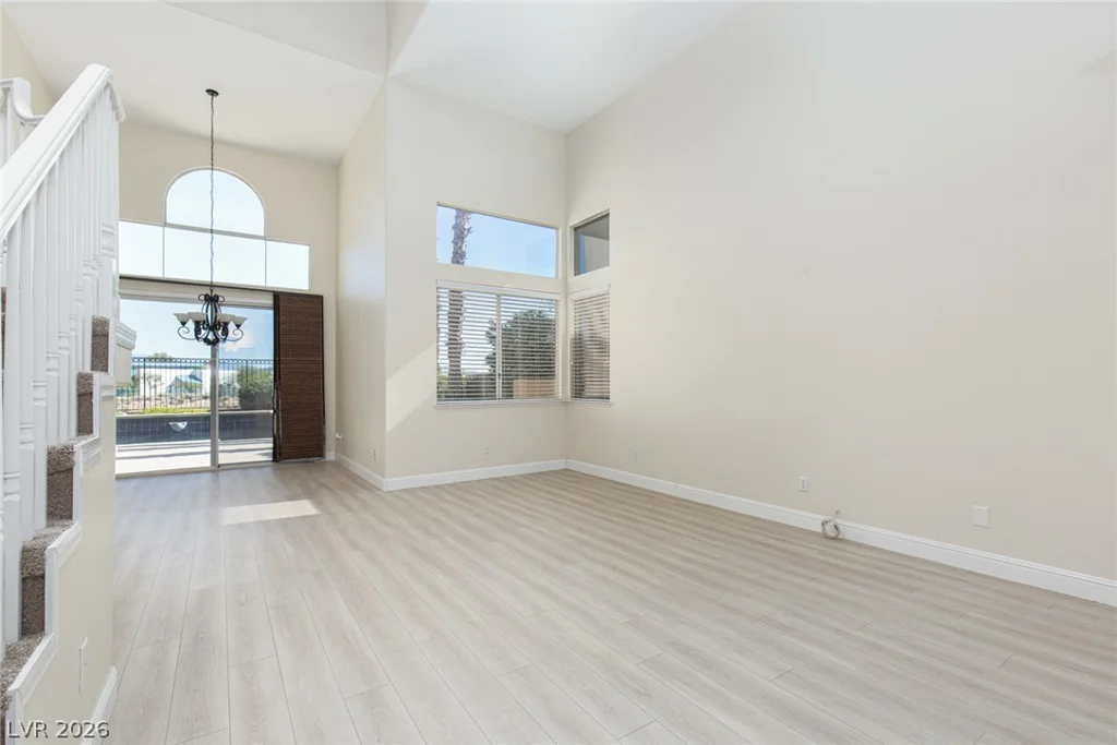 8528 Estrelita, Las Vegas, NV 89128