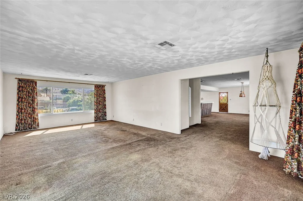 340 Phyllis, Las Vegas, NV 89110
