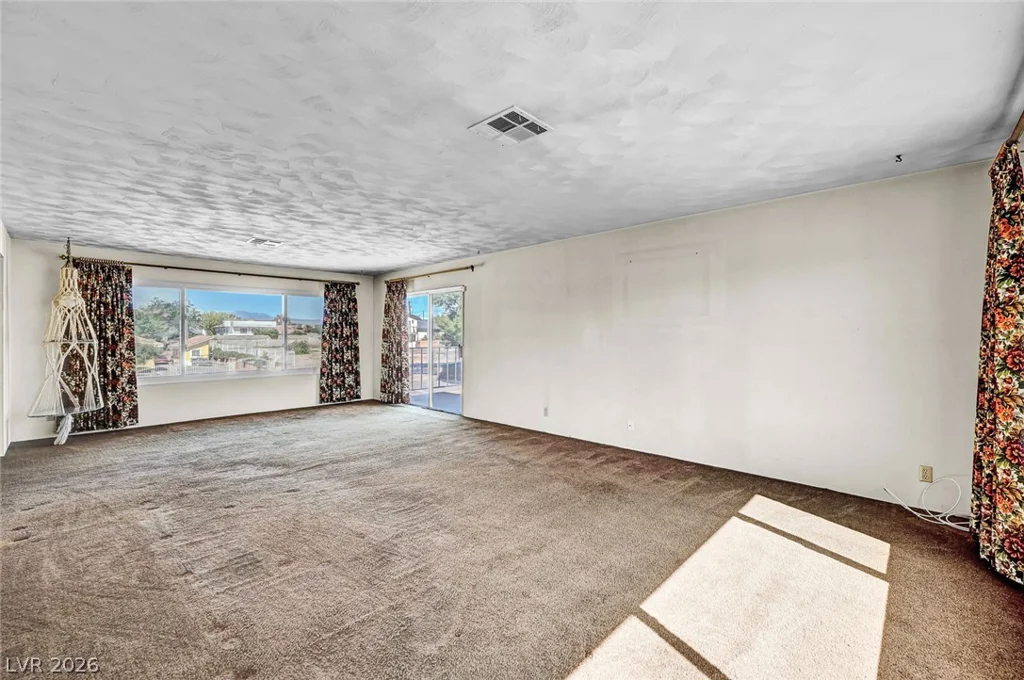 340 Phyllis, Las Vegas, NV 89110