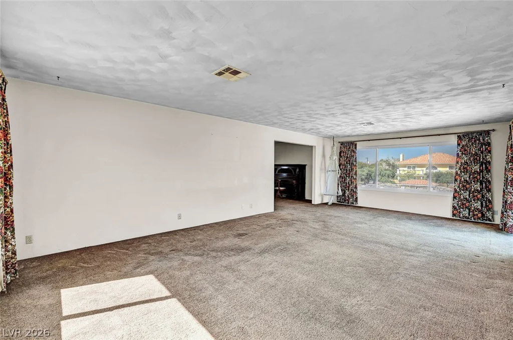 340 Phyllis, Las Vegas, NV 89110