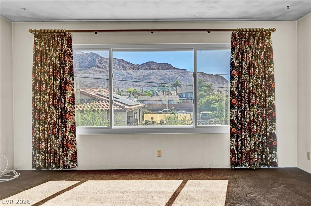 340 Phyllis, Las Vegas, NV 89110
