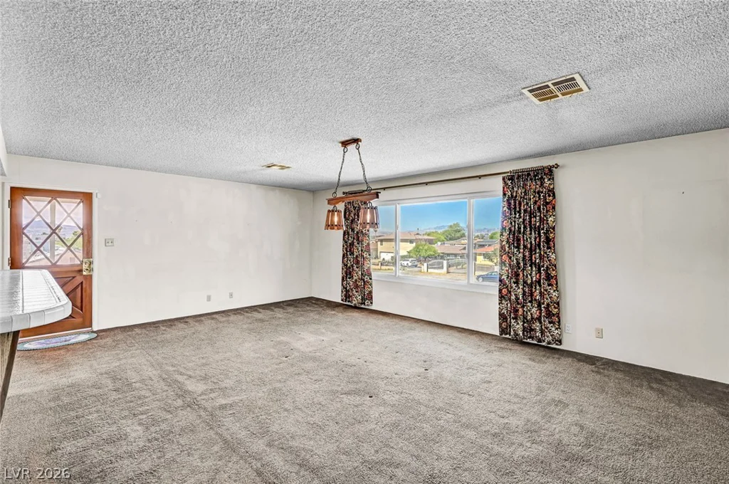 340 Phyllis, Las Vegas, NV 89110
