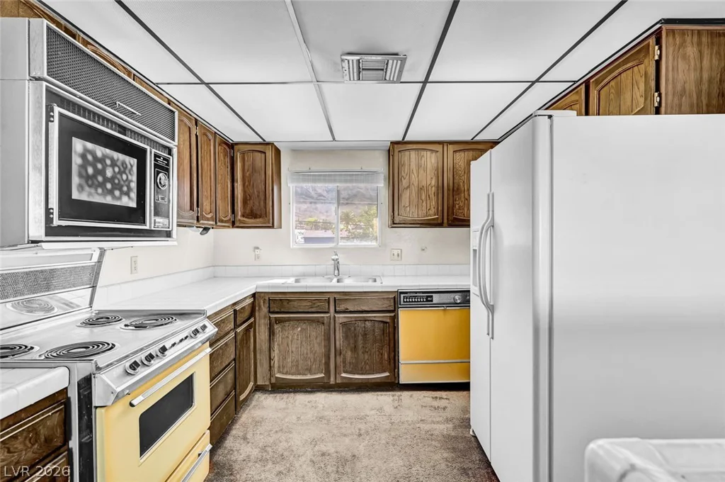 340 Phyllis, Las Vegas, NV 89110