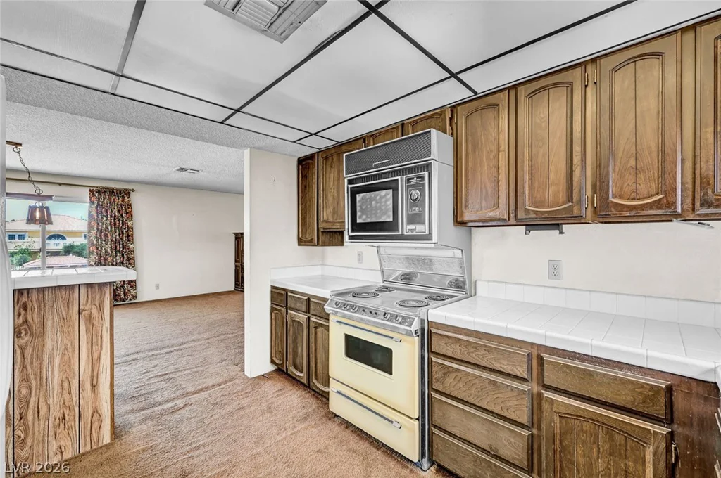 340 Phyllis, Las Vegas, NV 89110