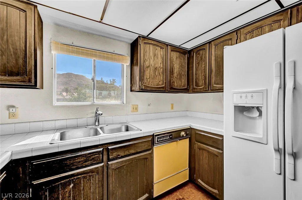 340 Phyllis, Las Vegas, NV 89110