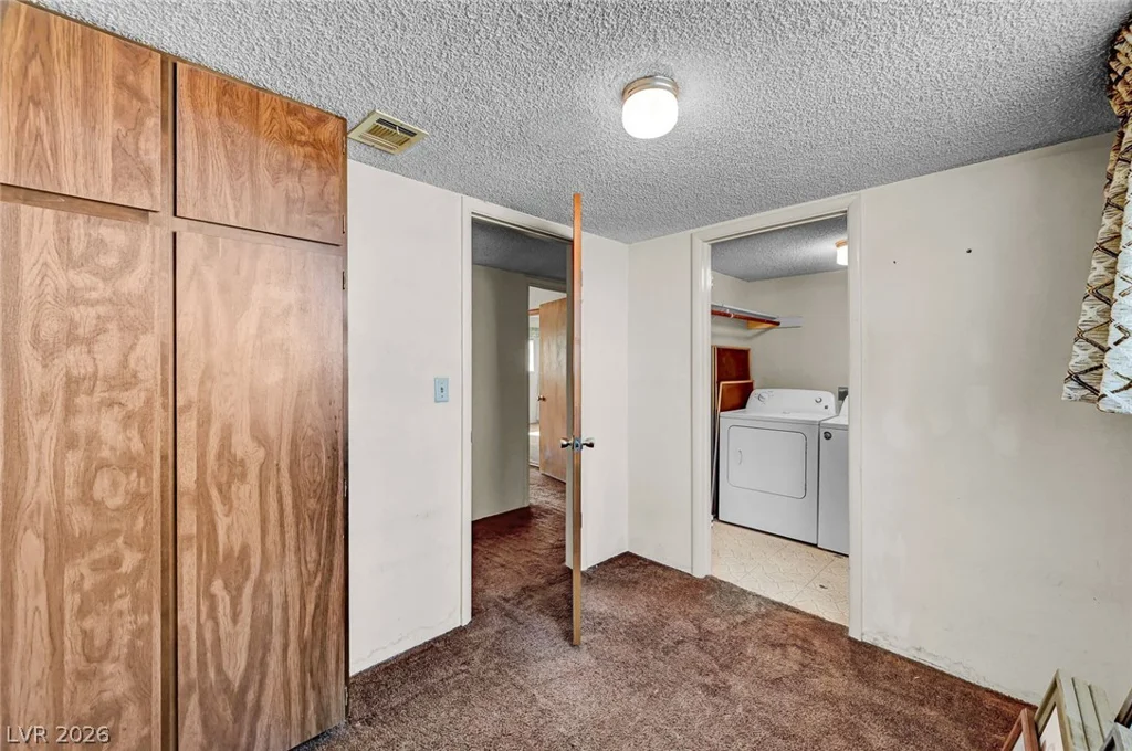 340 Phyllis, Las Vegas, NV 89110