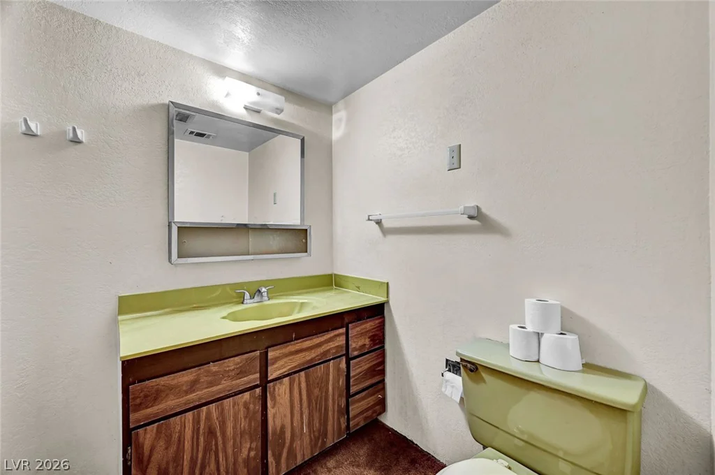 340 Phyllis, Las Vegas, NV 89110