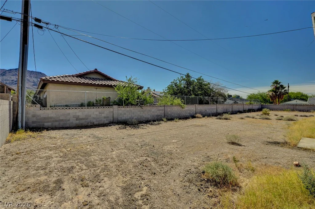 340 Phyllis, Las Vegas, NV 89110