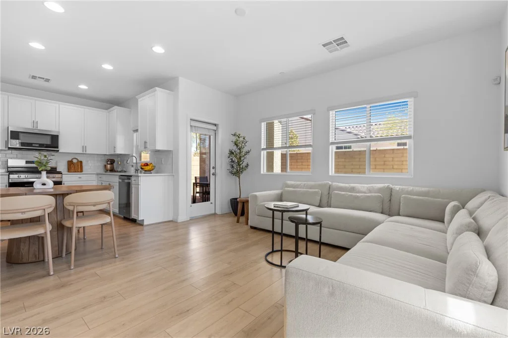 409 Desert Cadence, Henderson, NV 89011