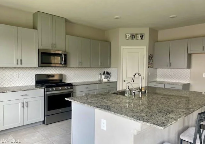 941 Twincrest, North Las Vegas, NV 89032
