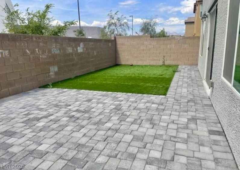 941 Twincrest, North Las Vegas, NV 89032
