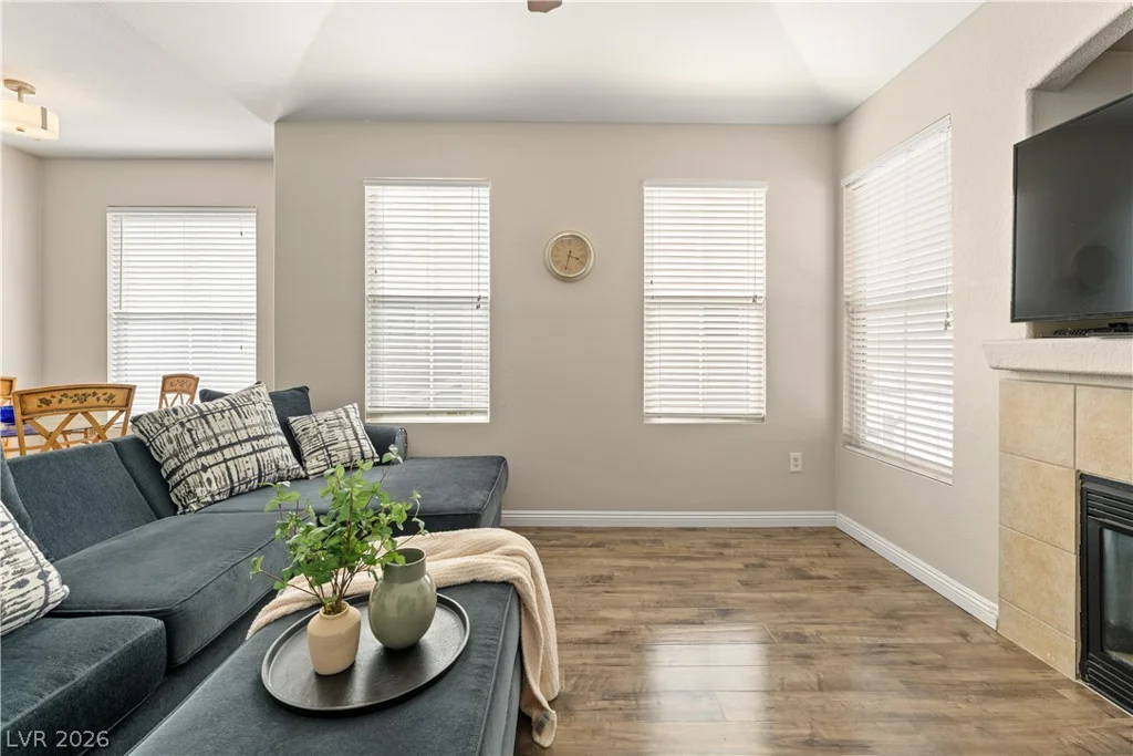 10001 Peace, Las Vegas, NV 89147