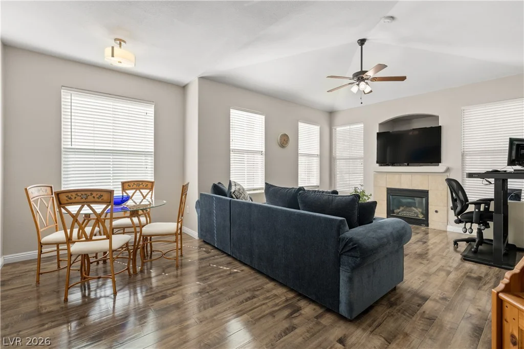 10001 Peace, Las Vegas, NV 89147
