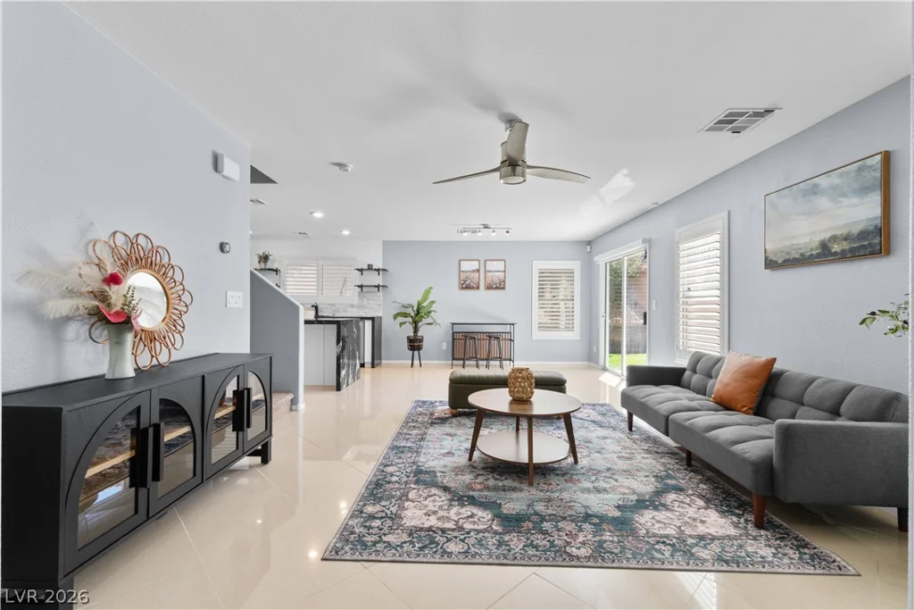 573 Shewsbury, Las Vegas, NV 89178