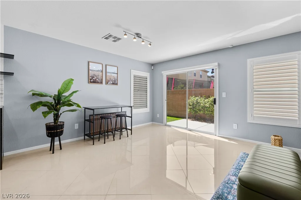 573 Shewsbury, Las Vegas, NV 89178