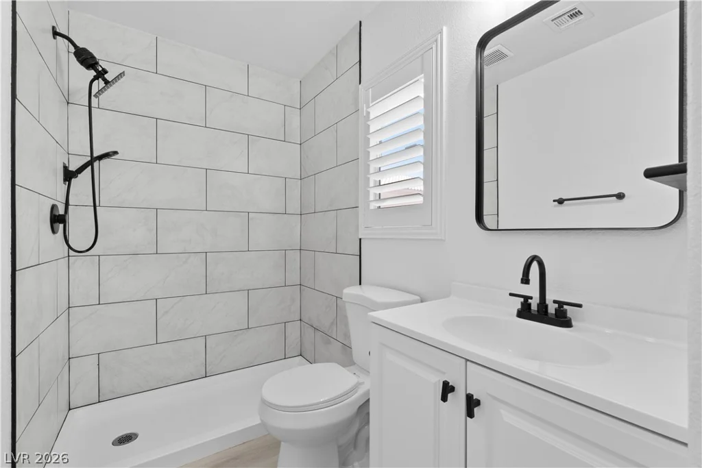 573 Shewsbury, Las Vegas, NV 89178