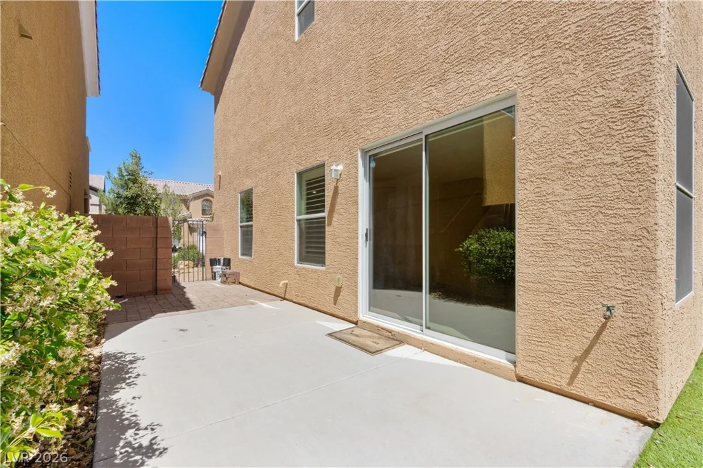 573 Shewsbury, Las Vegas, NV 89178