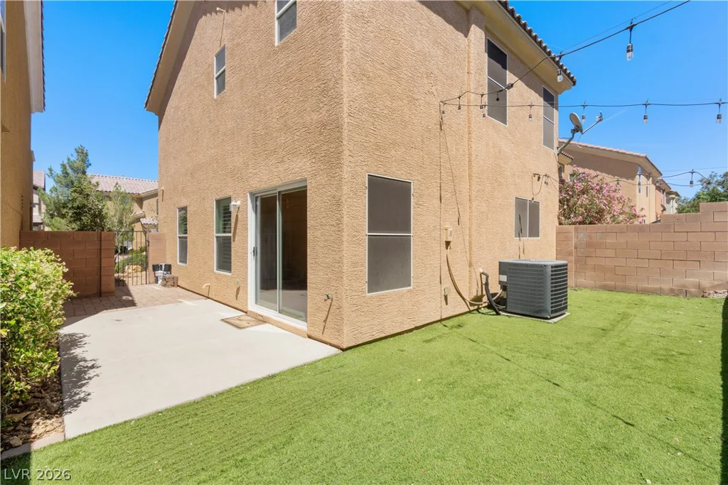 573 Shewsbury, Las Vegas, NV 89178
