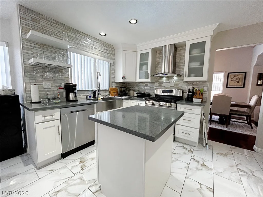 2013 Sedona Creek, Las Vegas, NV 89128