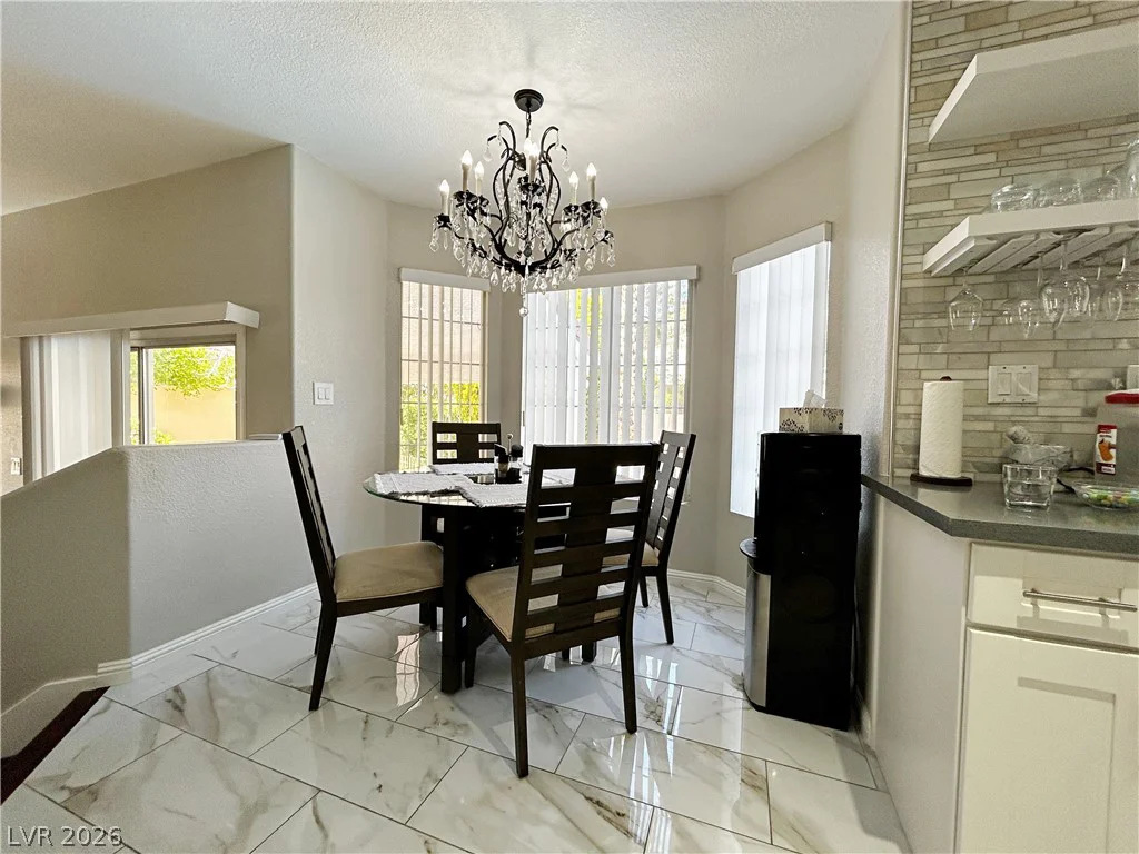 2013 Sedona Creek, Las Vegas, NV 89128