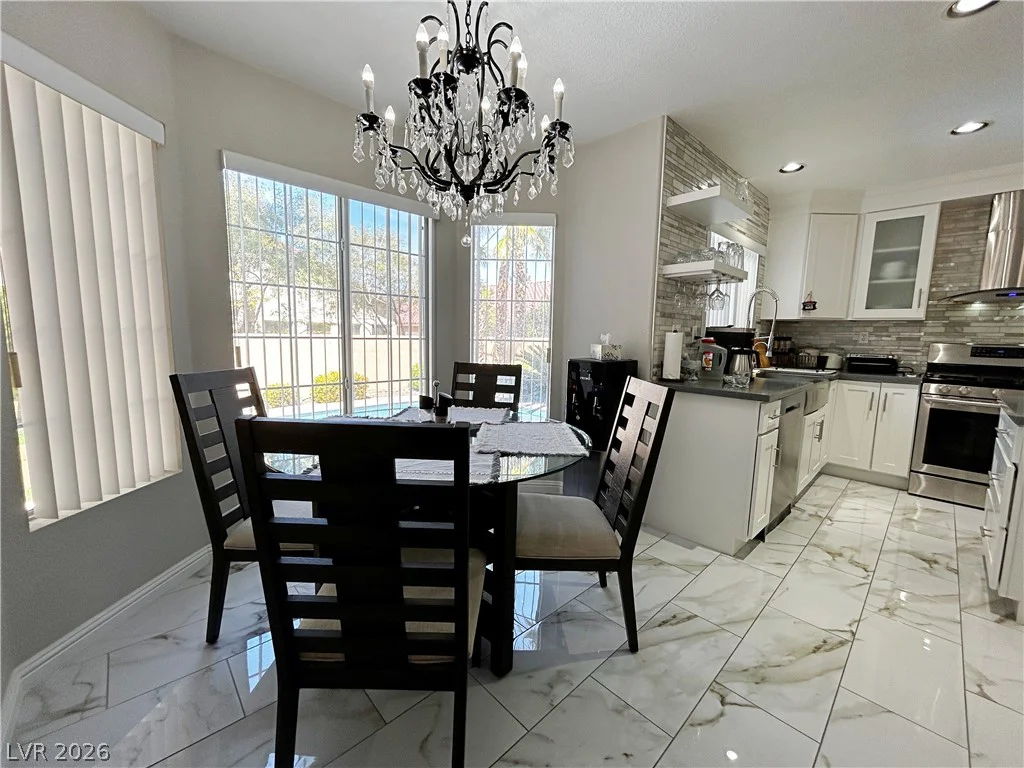 2013 Sedona Creek, Las Vegas, NV 89128