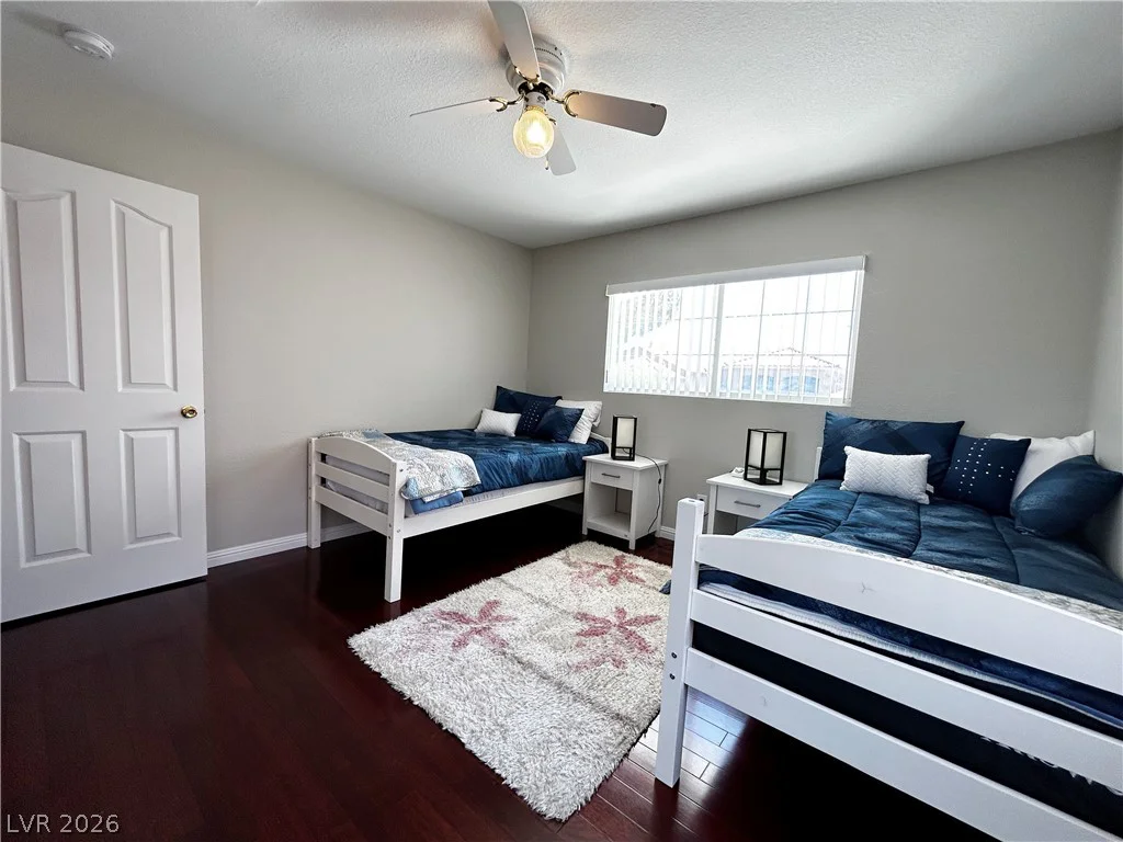2013 Sedona Creek, Las Vegas, NV 89128