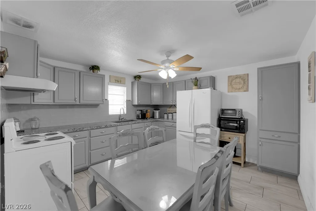 2512 Statz, North Las Vegas, NV 89030