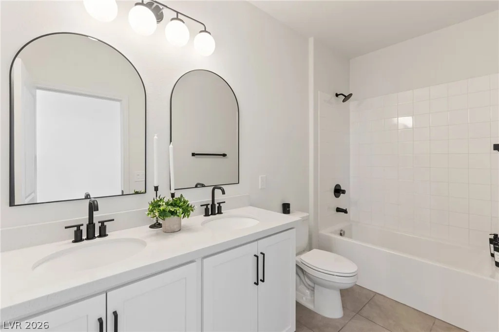 32 Santo Mio, Henderson, NV 89011