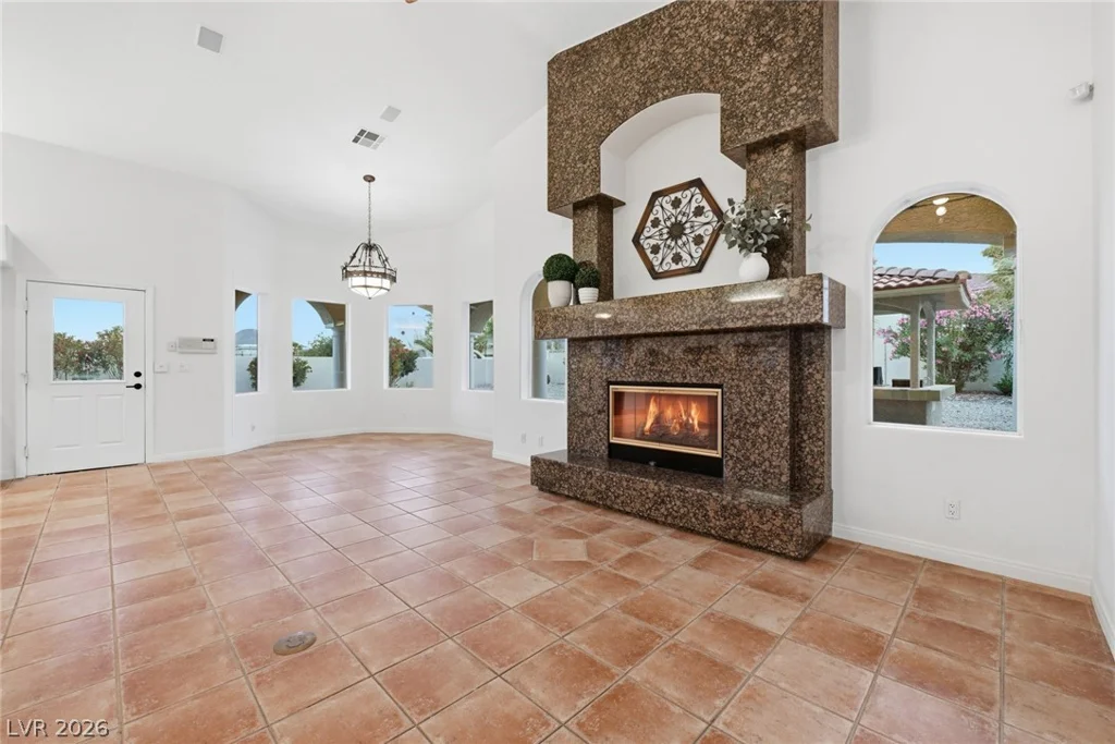 5715 Jensen, Las Vegas, NV 89149