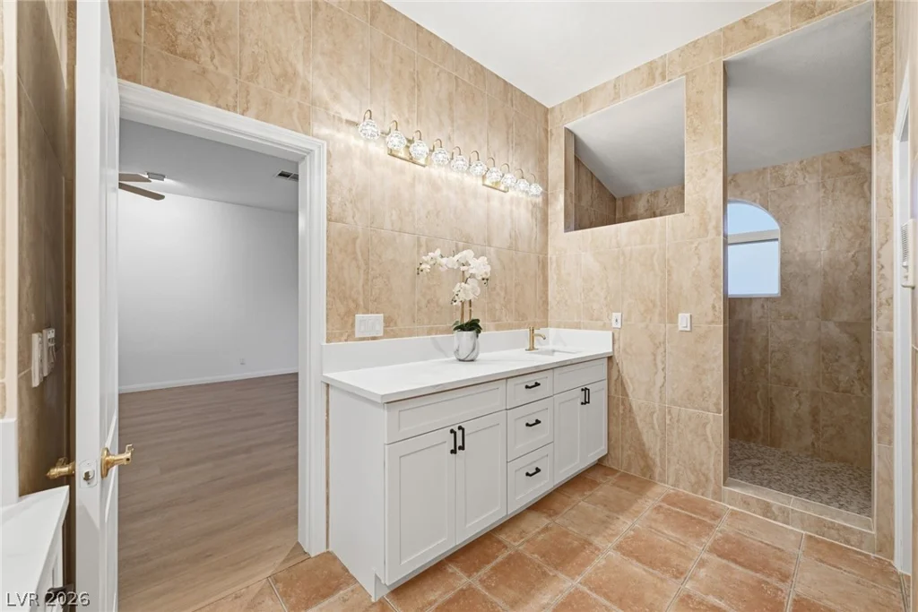 5715 Jensen, Las Vegas, NV 89149