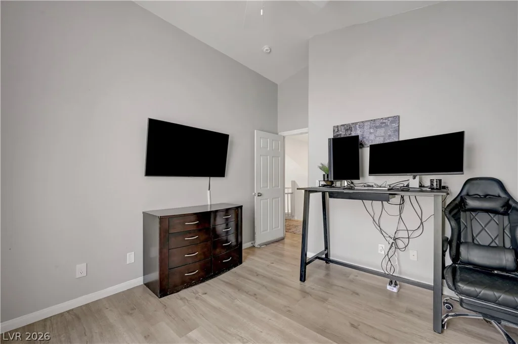 10279 Cherry Brook, Las Vegas, NV 89183