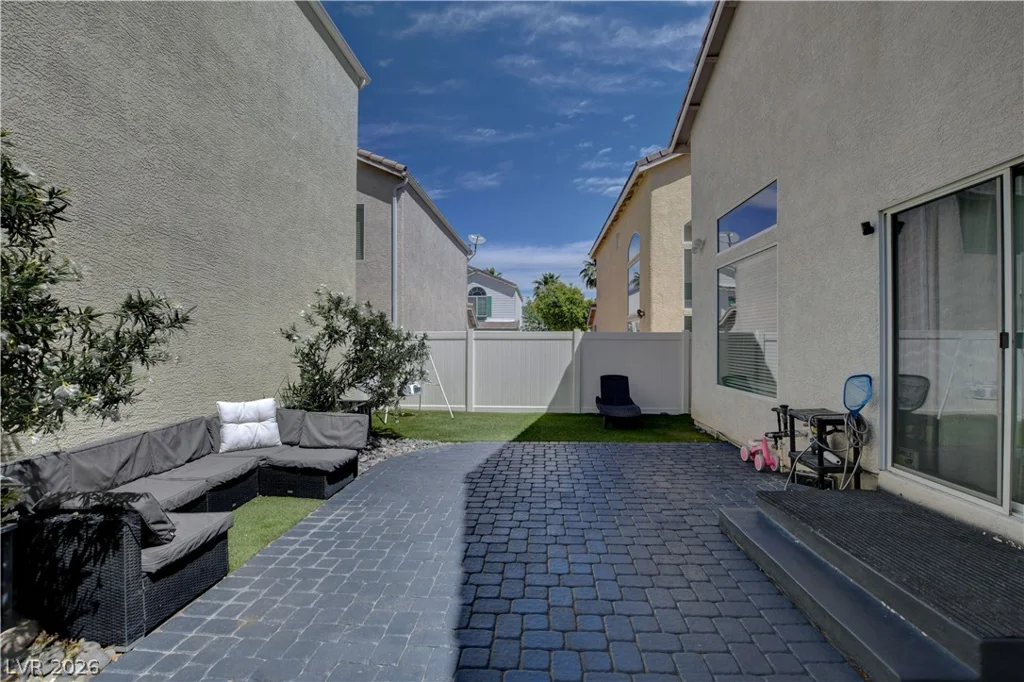 10279 Cherry Brook, Las Vegas, NV 89183