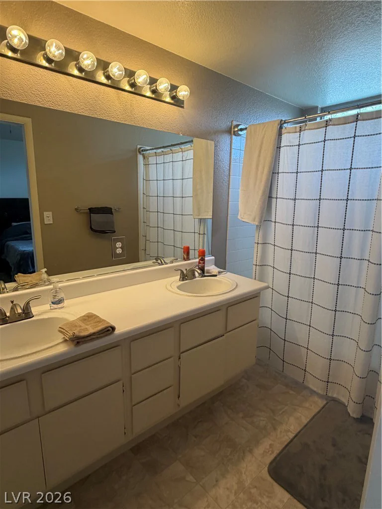 7050 Orange Grove, Las Vegas, NV 89119