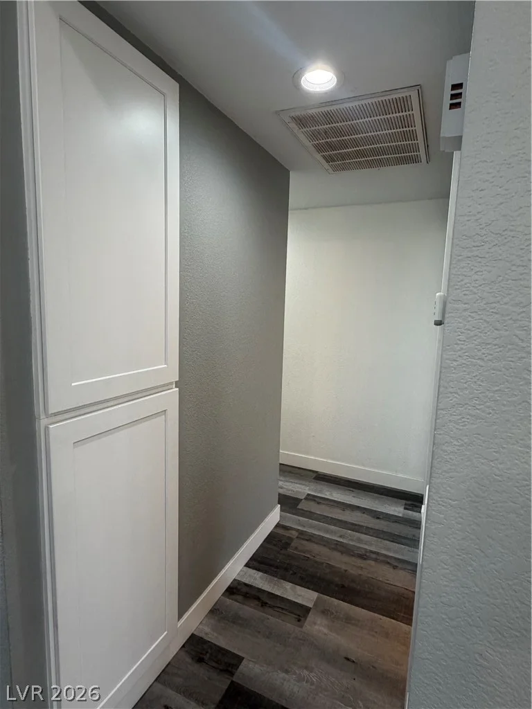 7050 Orange Grove, Las Vegas, NV 89119