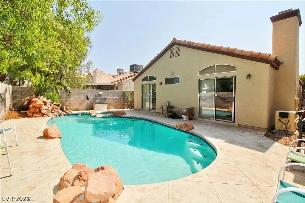 7050 Orange Grove, Las Vegas, NV 89119
