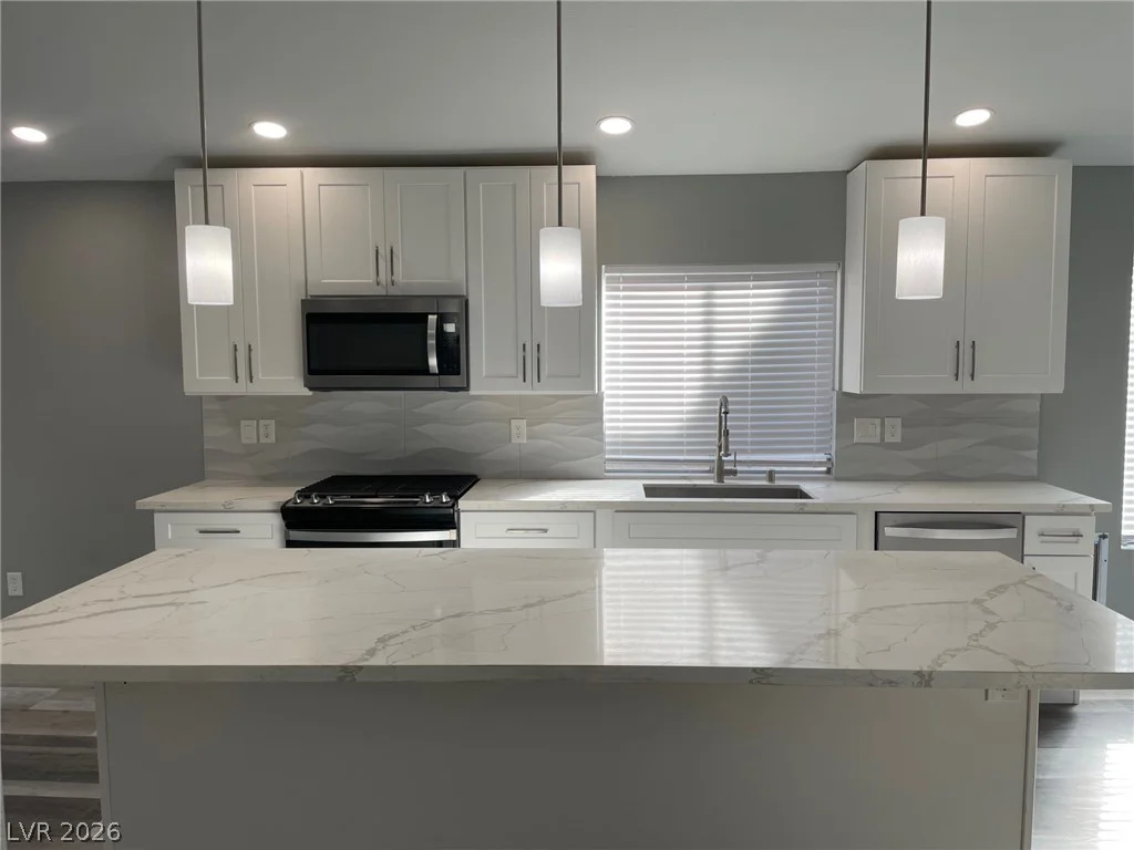 7050 Orange Grove, Las Vegas, NV 89119