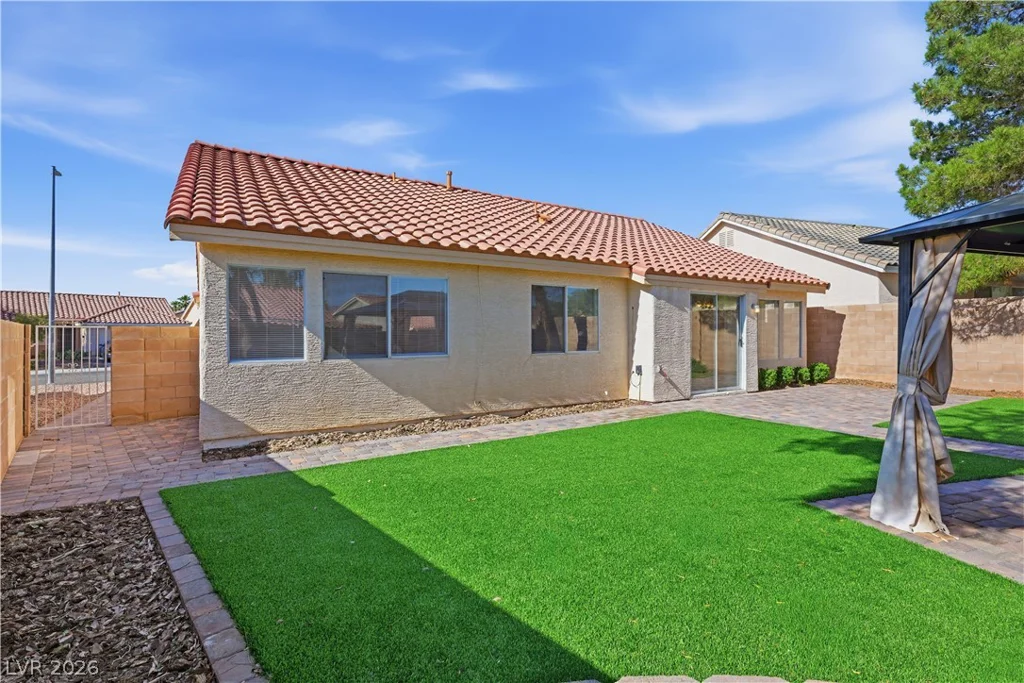 7920 Sierra Rim, Las Vegas, NV 89131