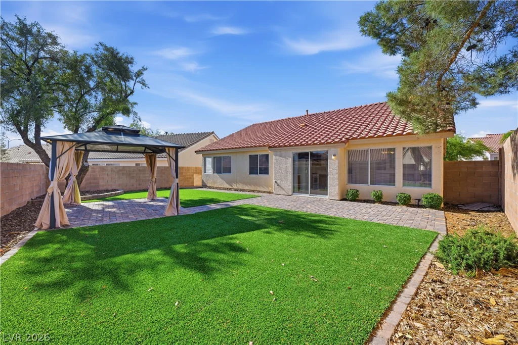 7920 Sierra Rim, Las Vegas, NV 89131